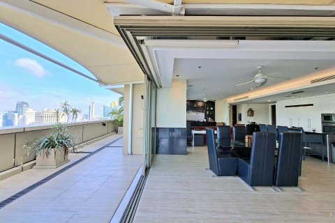 Condo in Khlong Toei, Bangkok, Thailand, 3 bedrooms  № 153004 - photo 6