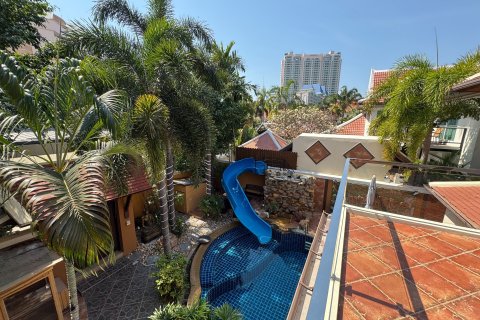 Maison à Pattaya, Thaïlande 4 chambres № 158613 - photo 23