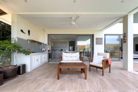 Villa in Ko Samui, Thailand 3 bedrooms № 114134 - photo 10