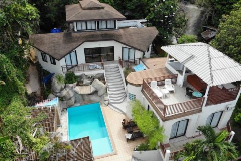 Villa in Surat Thani, Thailand 8 bedrooms № 114131 - photo 1
