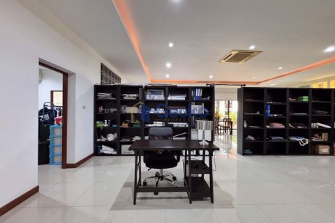 บ้านในพัทยา, ประเทศไทย 4 ห้องนอน № 195931 - รูปถ่าย 14