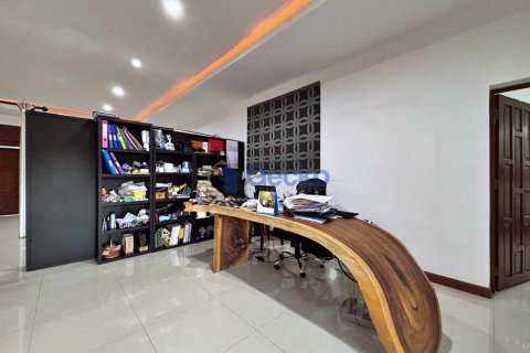 บ้านในพัทยา, ประเทศไทย 4 ห้องนอน № 195931 - รูปถ่าย 12