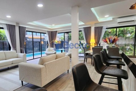 Haus in Pattaya, Thailand 4 Schlafzimmer № 195930 - Foto 22