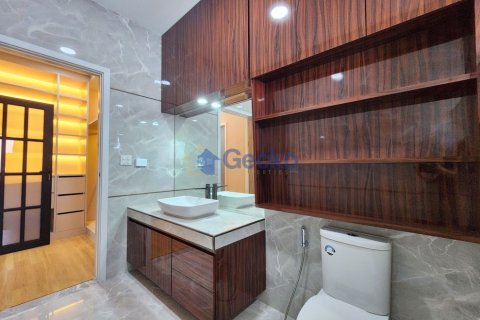 Haus in Pattaya, Thailand 4 Schlafzimmer № 195930 - Foto 13