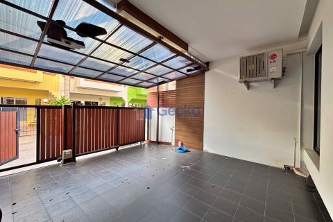 บ้านในพัทยา, ประเทศไทย 4 ห้องนอน № 195927 - รูปถ่าย 28