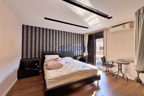 บ้านในพัทยา, ประเทศไทย 4 ห้องนอน № 195927 - รูปถ่าย 21