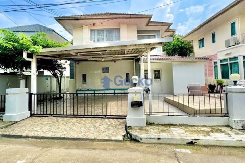 House in Pattaya, Thailand 4 bedrooms № 195928