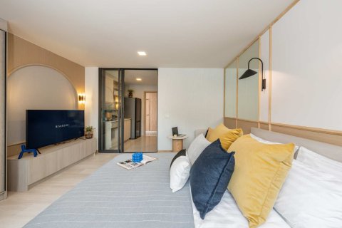 Condo à Thonburi, Bangkok, Thaïlande, 1 chambre  № 166684 - photo 2