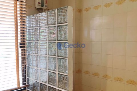 Condo in Pattaya, Thailand, 2 bedrooms № 197283 - photo 15