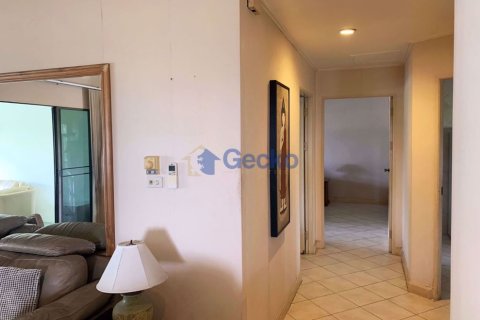Condo in Pattaya, Thailand, 2 bedrooms № 197283 - photo 8