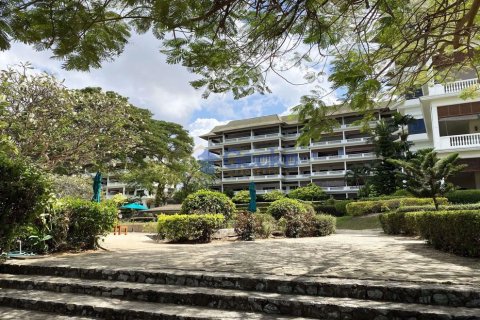 Condo in Pattaya, Thailand, 2 bedrooms № 197283 - photo 20