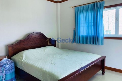 House in Pattaya, Thailand 5 bedrooms № 197281 - photo 15
