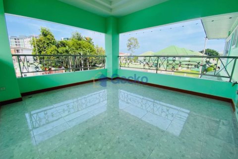 House in Pattaya, Thailand 5 bedrooms № 197281 - photo 28