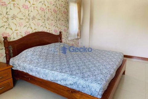 House in Pattaya, Thailand 5 bedrooms № 197281 - photo 18