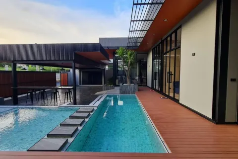 Villa à Pattaya, Thaïlande 4 chambres № 155654 - photo 1