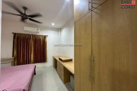 Casa de 3 dormitorios en Pattaya, Tailandia № 213108 - foto 10