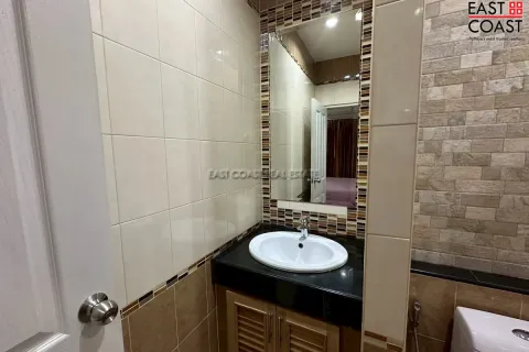 Casa de 3 dormitorios en Pattaya, Tailandia № 213108 - foto 11