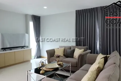 Casa de 4 dormitorios en Pattaya, Tailandia № 213107 - foto 5