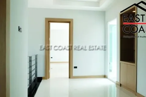 Casa de 4 dormitorios en Pattaya, Tailandia № 213107 - foto 8