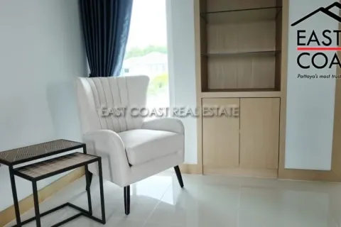 Casa de 4 dormitorios en Pattaya, Tailandia № 213107 - foto 16