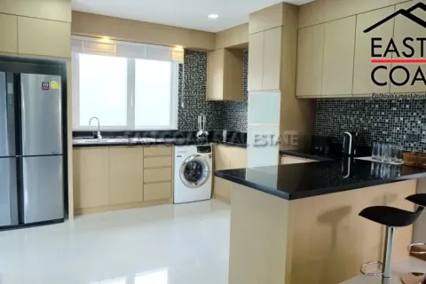 Casa de 4 dormitorios en Pattaya, Tailandia № 213107 - foto 6