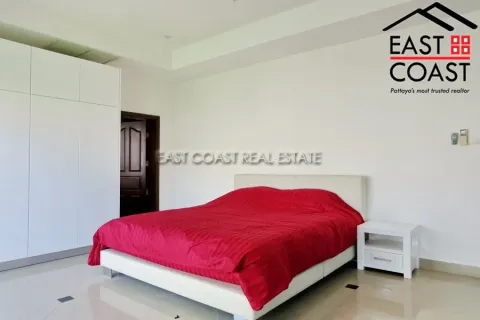 Casa de 3 dormitorios en Jomtien Beach, Pattaya, Tailandia № 213103 - foto 16