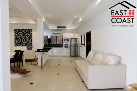 Casa de 3 dormitorios en Jomtien Beach, Pattaya, Tailandia № 213103 - foto 10