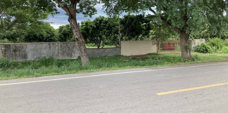 Земельный участок в Бан Тхи, Таиланд 17600м2  № 158176