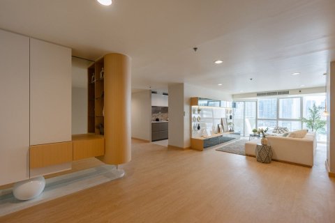 Condo in Khlong Toei, Bangkok, Thailand, 2 bedrooms  № 158174