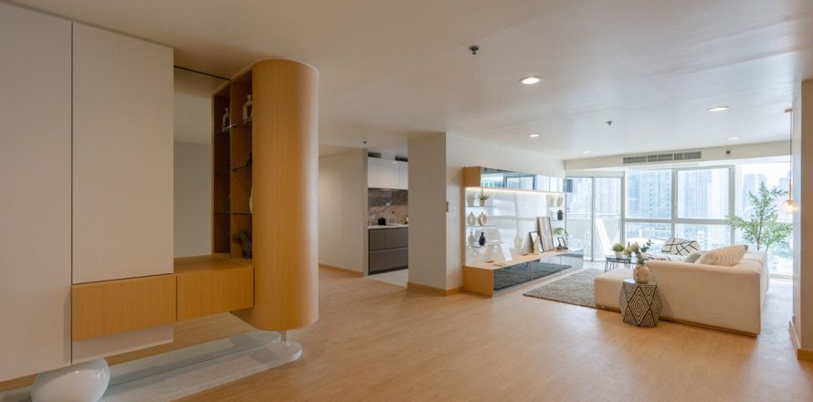 Condo in Khlong Toei, Bangkok, Thailand, 2 bedrooms  № 158174