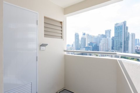 Condo in Khlong Toei, Bangkok, Thailand, 2 bedrooms  № 158174 - photo 2