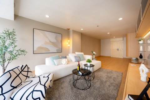 Condo in Khlong Toei, Bangkok, Thailand, 2 bedrooms  № 158174 - photo 26