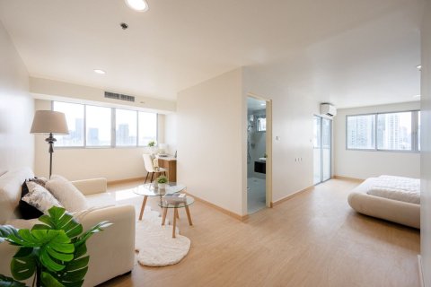 Condo in Khlong Toei, Bangkok, Thailand, 2 bedrooms  № 158174 - photo 23