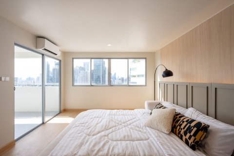 Condo in Khlong Toei, Bangkok, Thailand, 2 bedrooms  № 158174 - photo 15