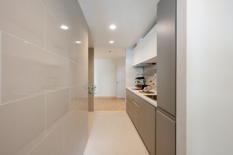 Condo in Khlong Toei, Bangkok, Thailand, 2 bedrooms  № 158174 - photo 7