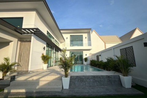 Penthouse in Pattaya, Thailand 4 bedrooms № 161420 - photo 14