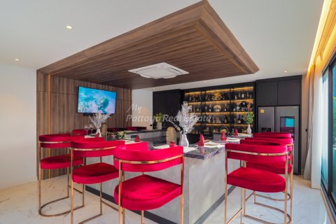 House in Pattaya, Thailand 6 bedrooms № 71783 - photo 13