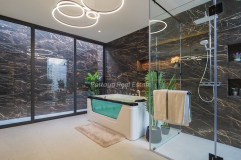House in Pattaya, Thailand 6 bedrooms № 71783 - photo 18