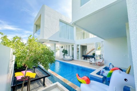 Villa in Pran Buri, Thailand 4 bedrooms № 163997