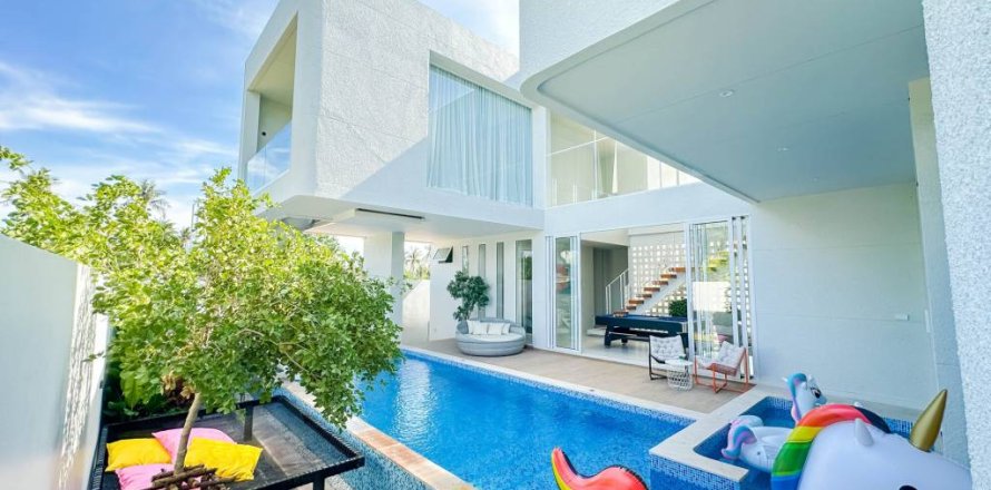 Villa in Pran Buri, Thailand 4 bedrooms № 163997