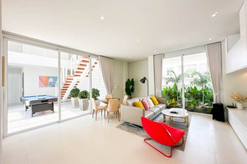 Villa in Pran Buri, Thailand 4 bedrooms № 163997 - photo 4