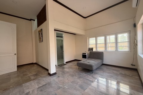 House in Hang Dong, Thailand 6 bedrooms № 138990 - photo 21