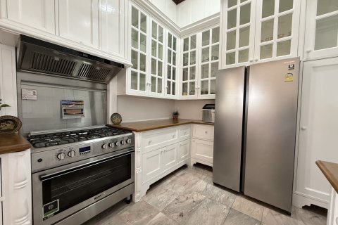 House in Hang Dong, Thailand 6 bedrooms № 138990 - photo 11