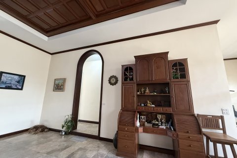 House in Hang Dong, Thailand 6 bedrooms № 138990 - photo 24