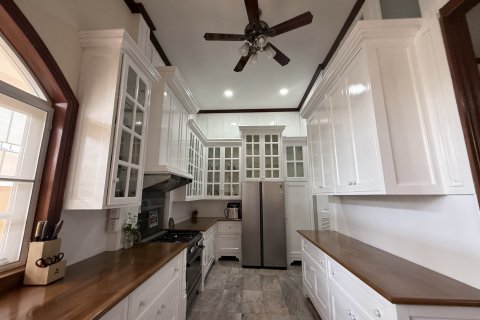 House in Hang Dong, Thailand 6 bedrooms № 138990 - photo 10