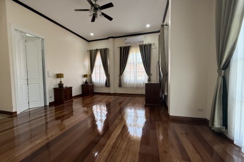 House in Hang Dong, Thailand 6 bedrooms № 138990 - photo 15