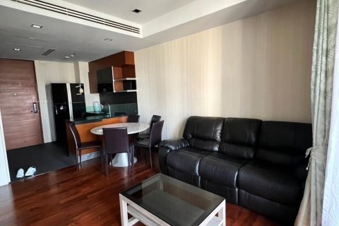Condo in Khlong Toei, Bangkok, Thailand, 2 bedrooms  № 156524