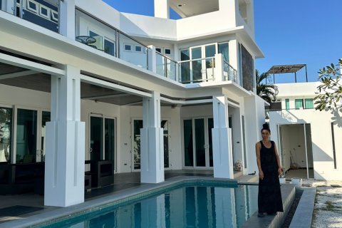 Villa à Pattaya, Thaïlande 4 chambres № 156528