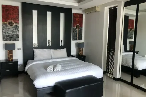 Villa in Pattaya, Thailand 4 bedrooms № 156528 - photo 7