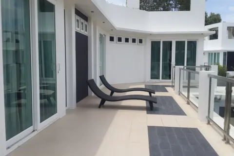 Villa in Pattaya, Thailand 4 bedrooms № 156528 - photo 12